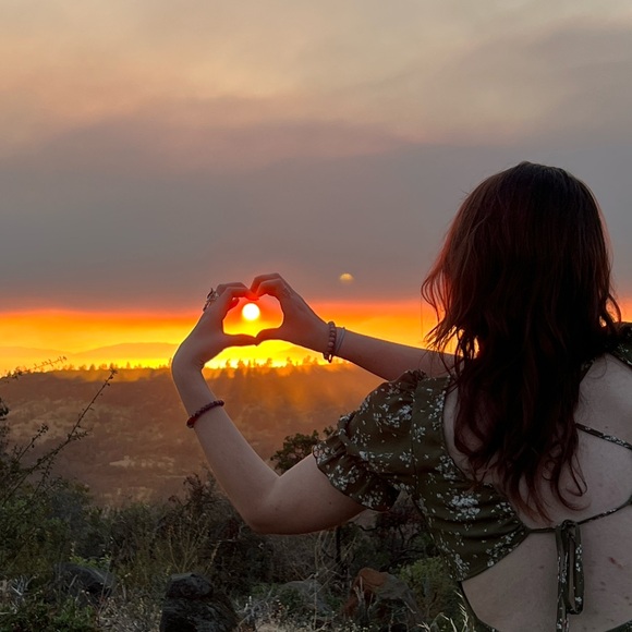 Meet your Posher, Sara - Picture 2 of 16